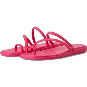 Crocs Women's Miami Toe Loop Sandal Flat dragon fruit size 6